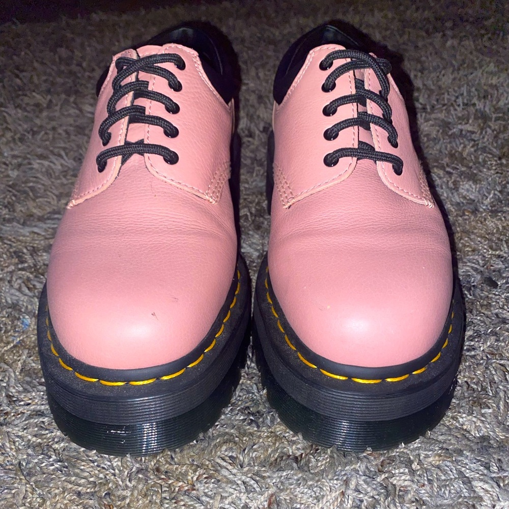 HARDLY WORN WOMEN’S PINK DR. MARTENS SIZE 11 IN EXCELLENT CONDITION